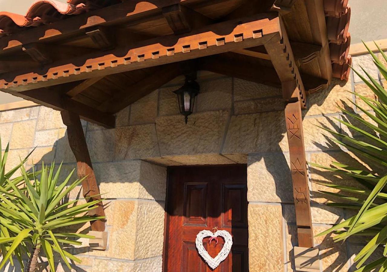 El Valle De Lis Praves エクステリア 写真